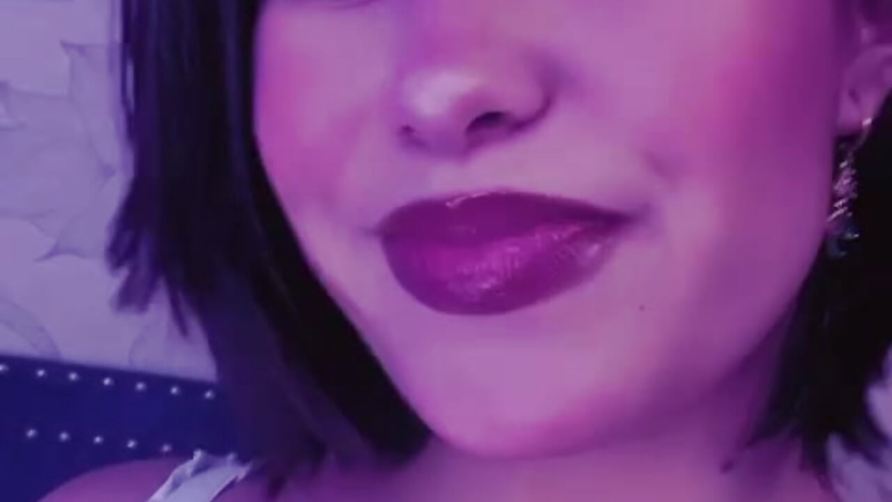 A pretty girl - video by CassieJones_ cam model