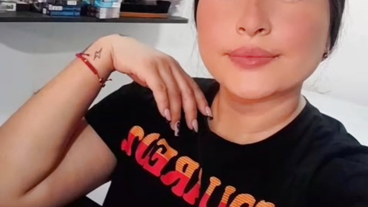 Video - video by RubiDesire cam model