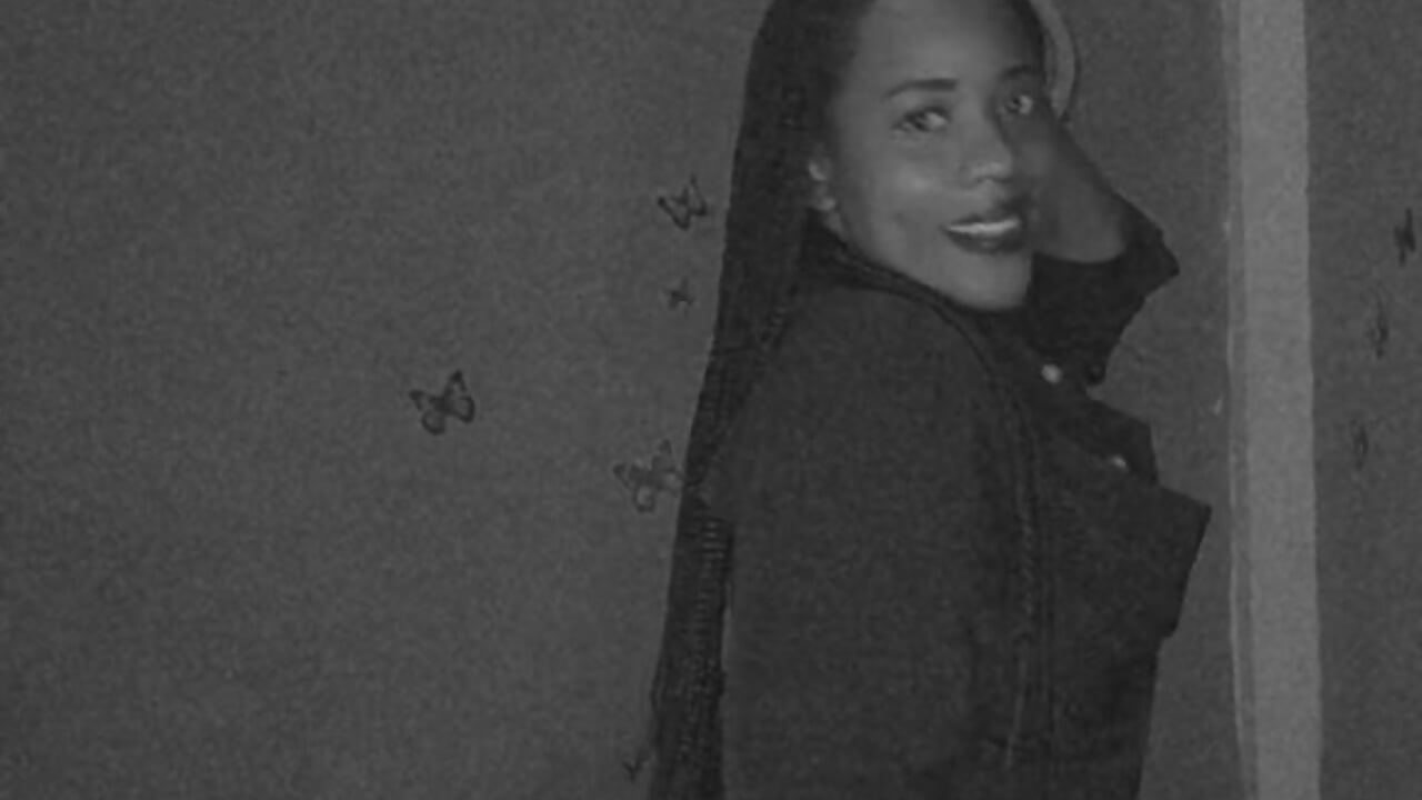 WhatsApp Video 2025-10-27 at 09.40.15 (1).mp4 - video di Diosa339 modella di cam