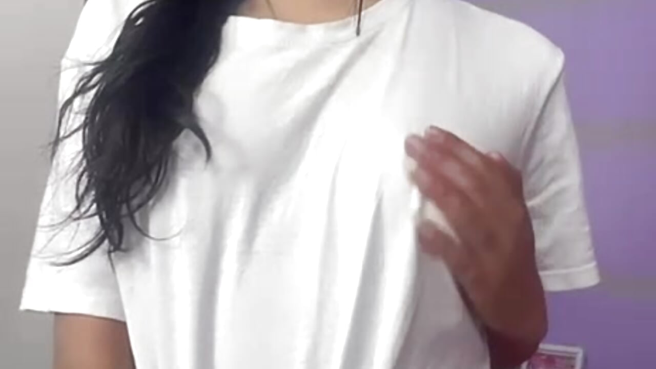 cute girl - video by SilvanyMontana cam model