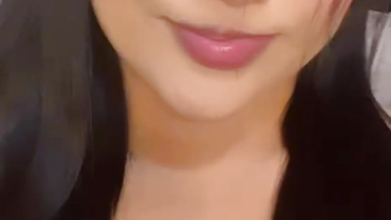 Hi, I'm Valeria - video by Vale_prado cam model