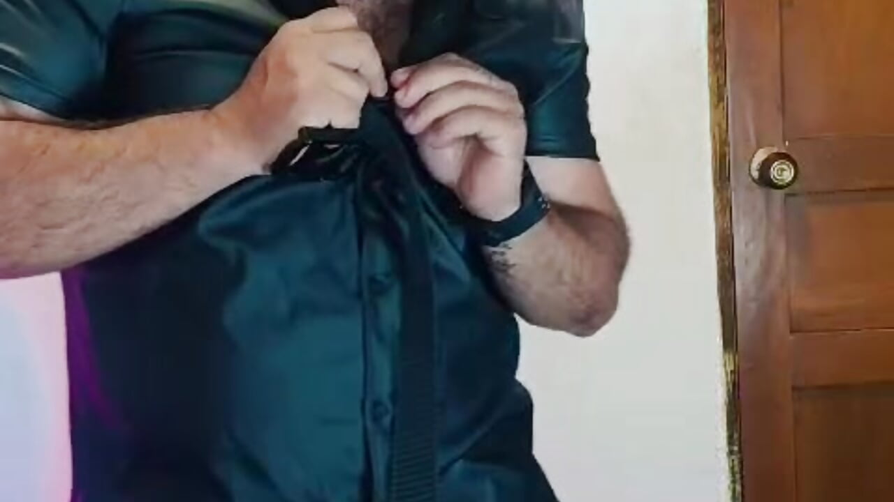 WhatsApp Video 2025-10-29 at 12,50,06 PM - video by Andrew_Foxx1 cam model