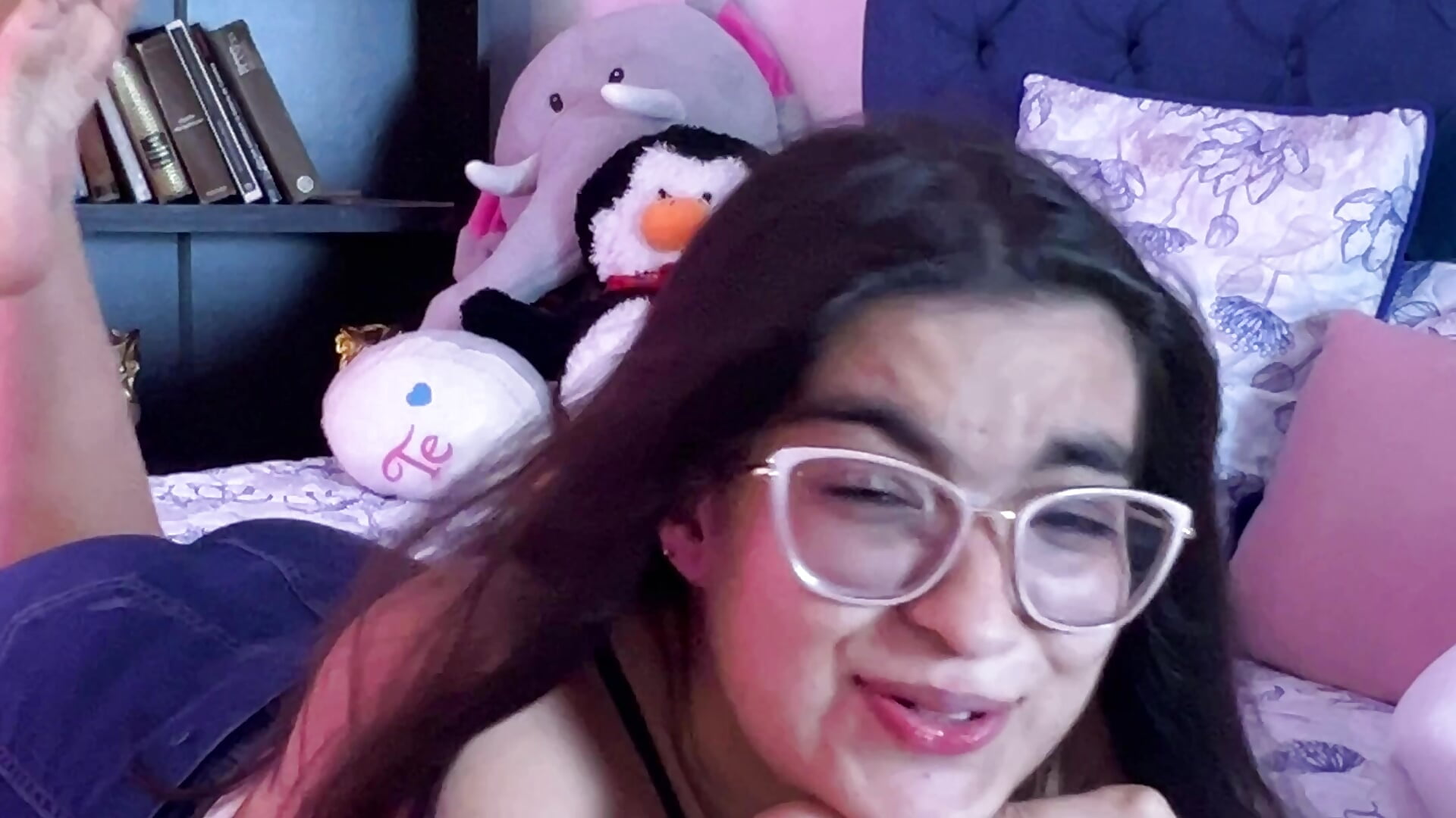 how sad 😥😥 - vidéo du modèle de showcams Luna_Jonnes1