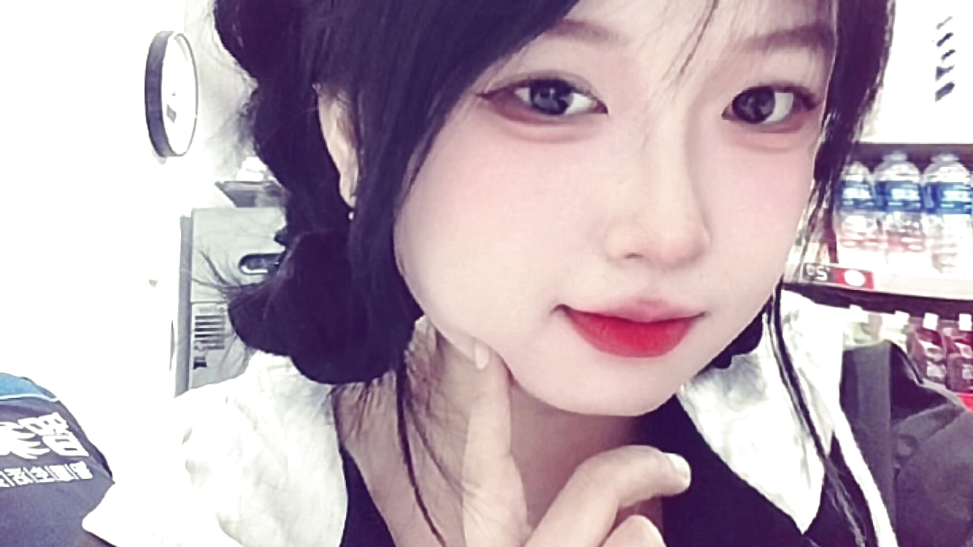 微信视频2025-10-30_012706_273 - video by -huahua- cam model