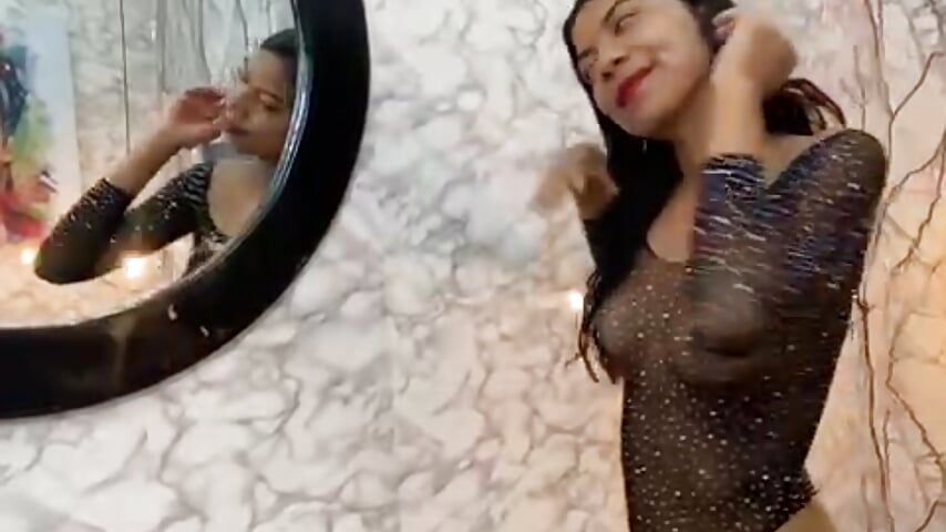 I’m live… come let your eyes get addicted to me ✨🔥 - video by DIRTY_MIIA_ cam model