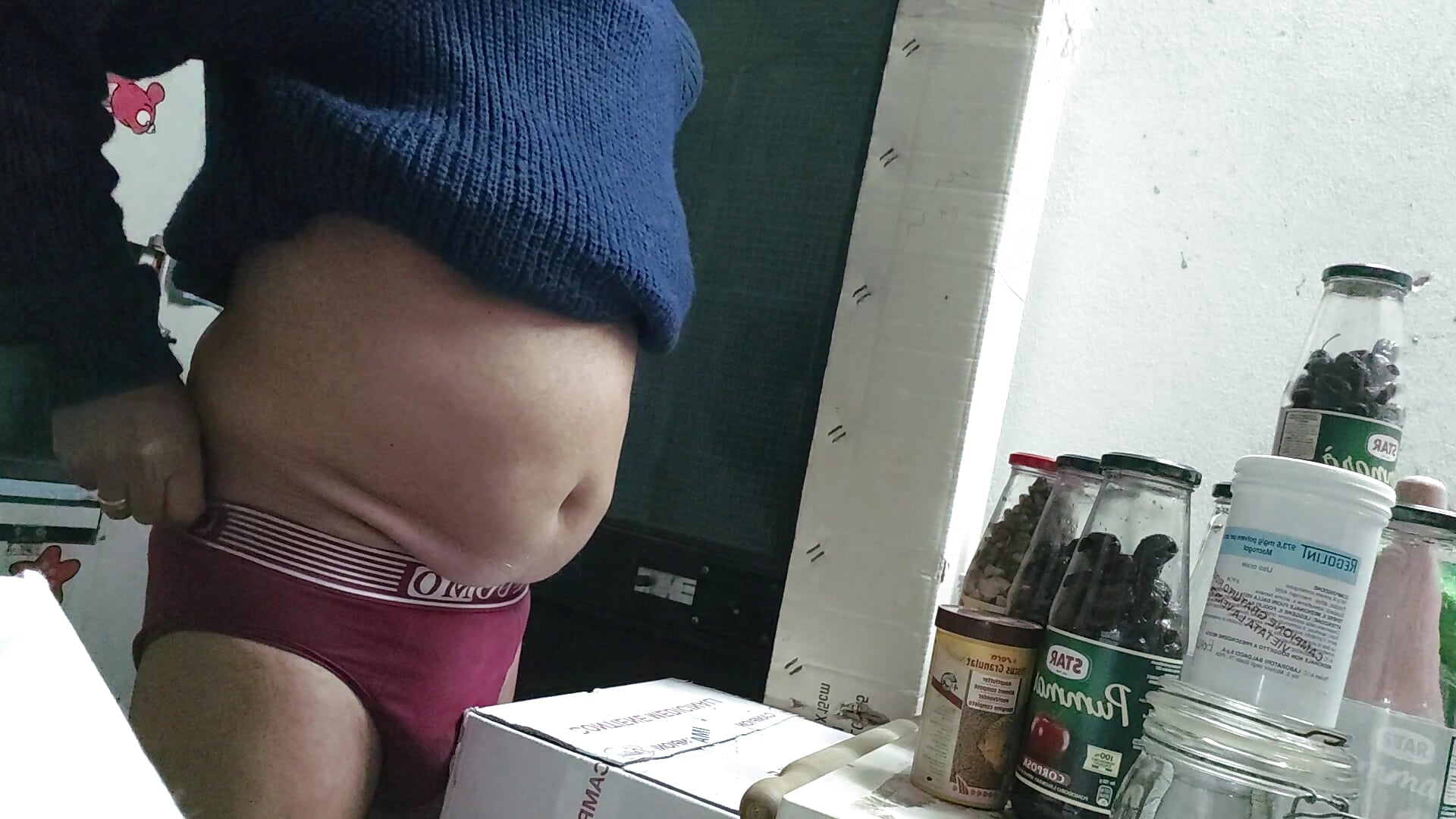 Ha bisogno di essere sculacciato.....ha fatto il cattivo . - video by jhonschen