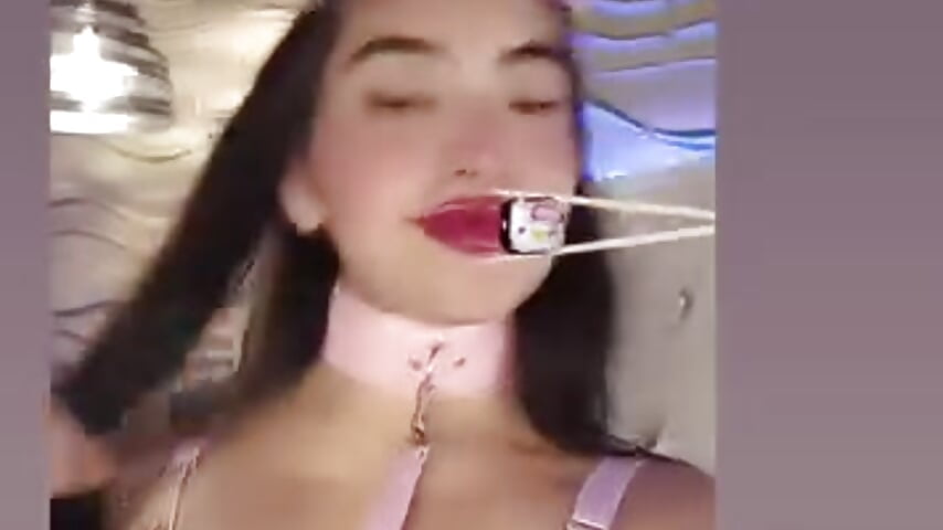 Me 👄 - video by Frrreyaa cam model