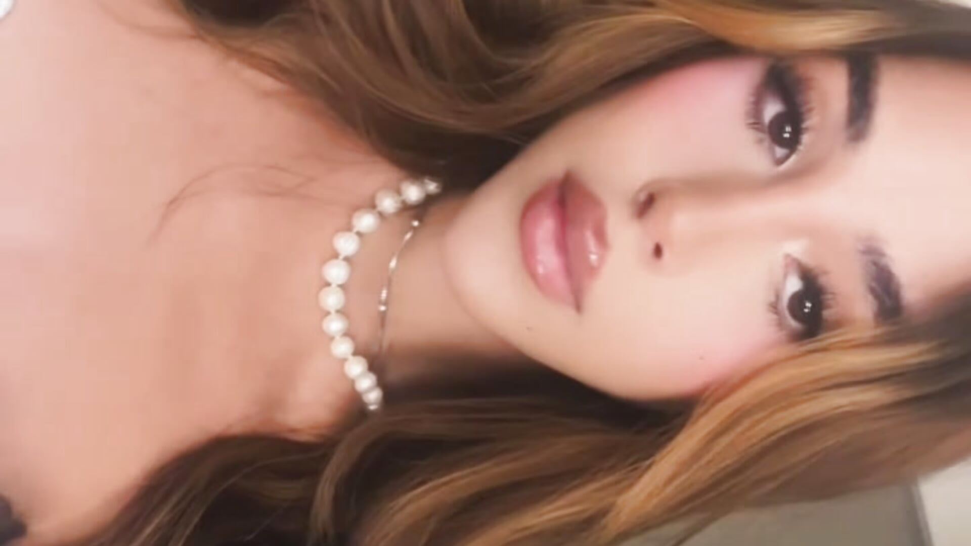 🪽✨ - vídeo de eva__s modelo de câmara