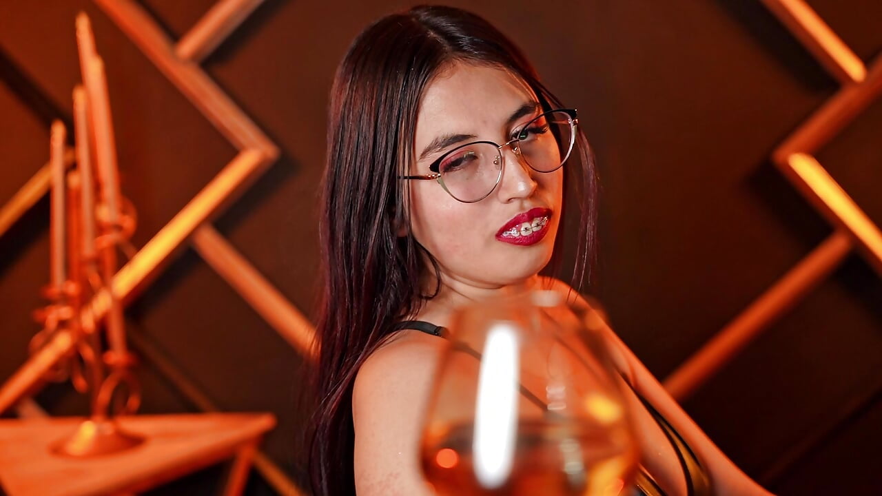 Valk! - відео від вебкаммоделі Valk_submissive