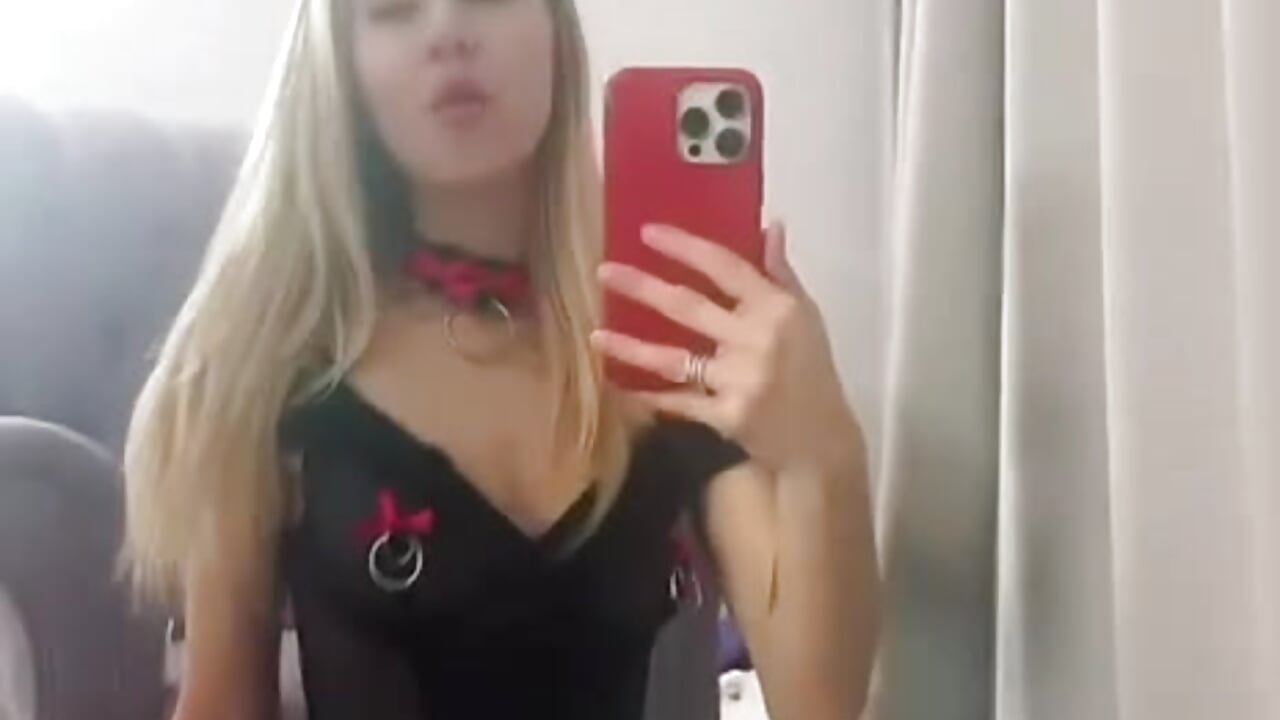 New outfit - video by Barbie_Kris__ cam model