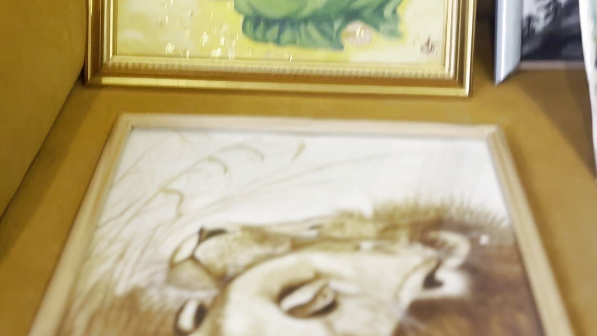 Do you like art exhibitions? – video af VoulezVous_Angel cam-model