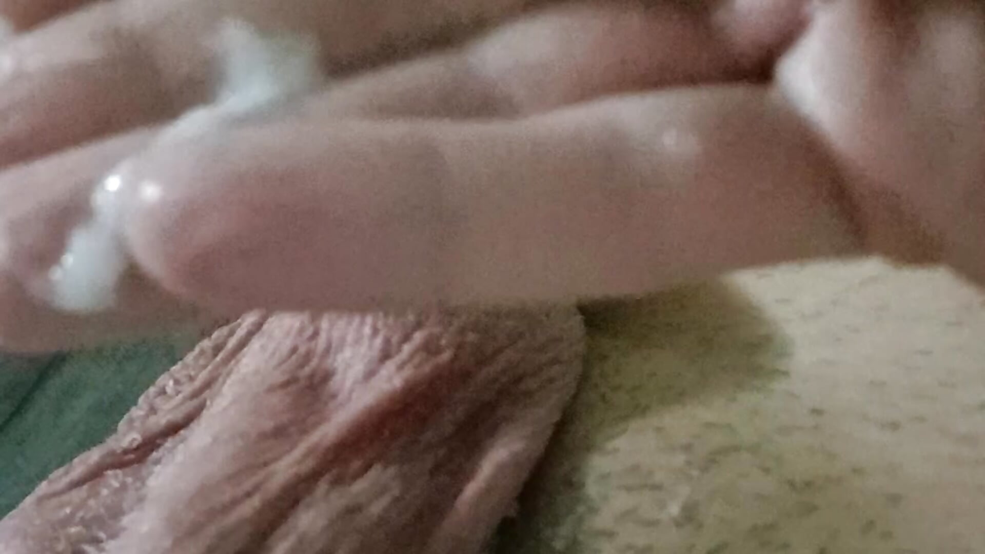 I'm rubbing it on my dick cum – video af Yasinyasin7 cam-model
