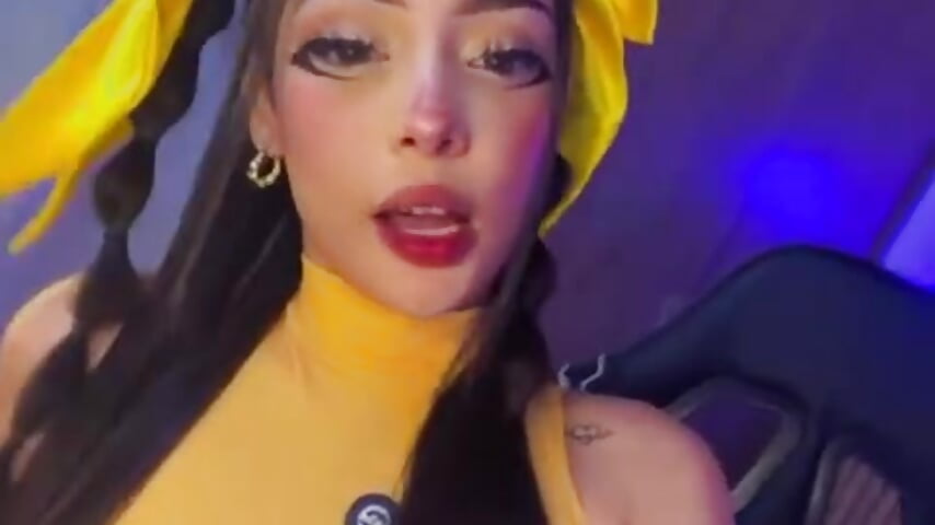 WOULD YOU LIKE ME TO GIVE YOU AN ELECTRIC SHOCK? 🍷❤️ - video od modelky/modela Kat_Saky