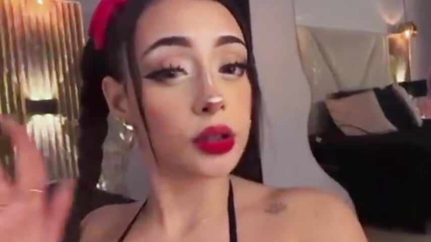 Too cute to ignore 😘 - video oleh Kat_Saky kamera model