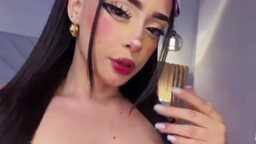 SINO LO HACES NO ME AMAS - วิดีโอโดย Kat_Saky โมเดลแคม