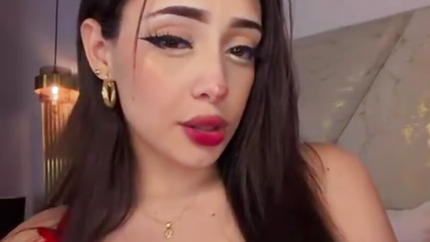 Your favorite distraction 💋 - video của người mẫu cam Kat_Saky