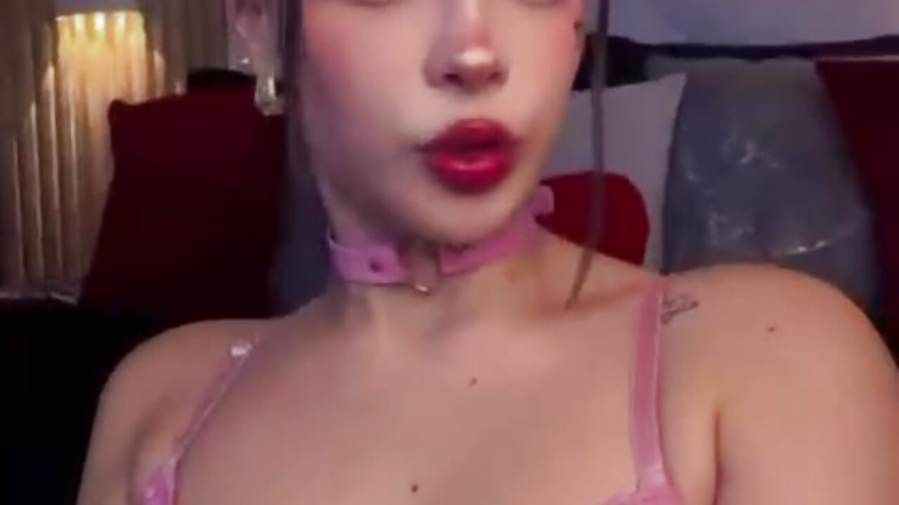 follow me follow me and enjoy the new content from the fan club - video của người mẫu cam Kat_Saky