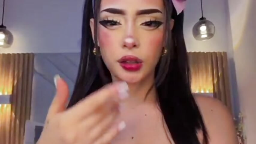 CF NOW NOW NOWDISCOUNTS ON MENU! - วิดีโอโดย Kat_Saky โมเดลแคม