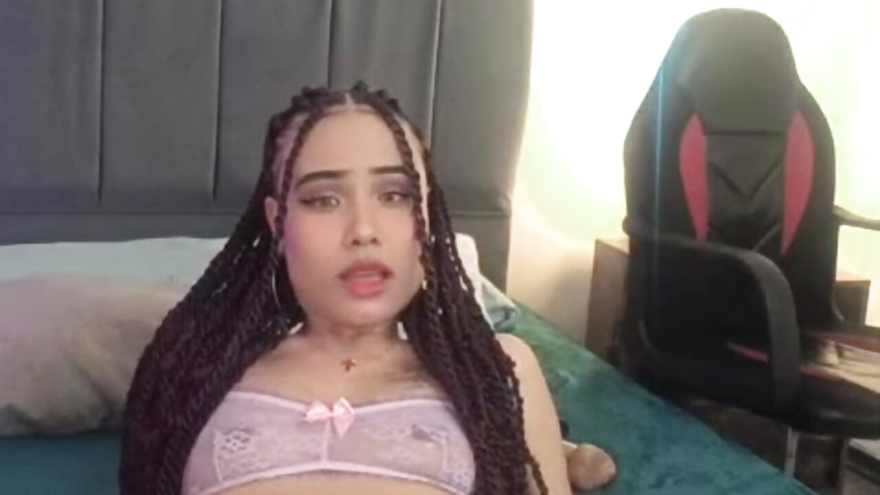 😏 - vidéo du modèle de showcams Lucerop_