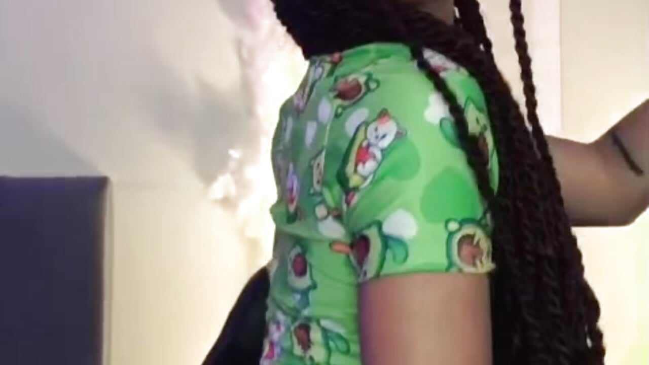 💋 - vidéo du modèle de showcams Lucerop_