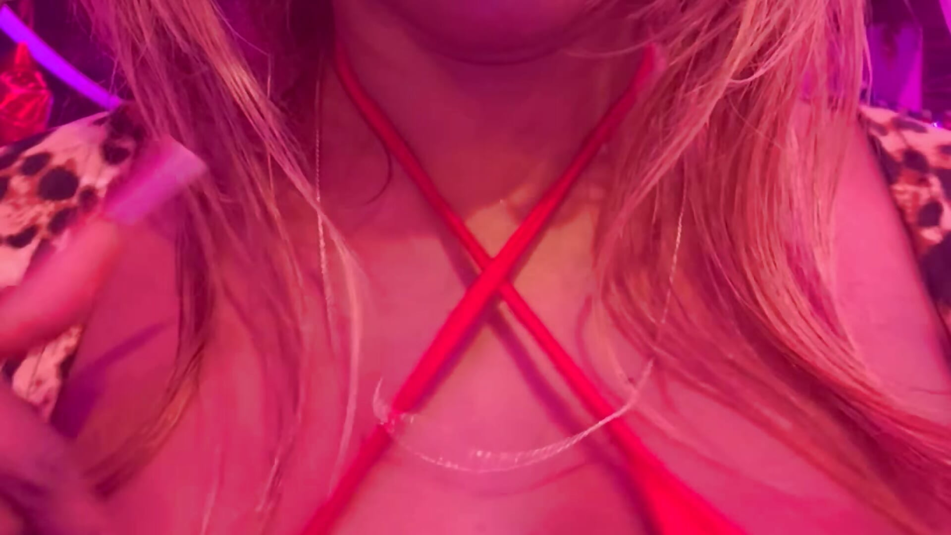 Squishy - vídeo de la modelo de cam MadameMuse