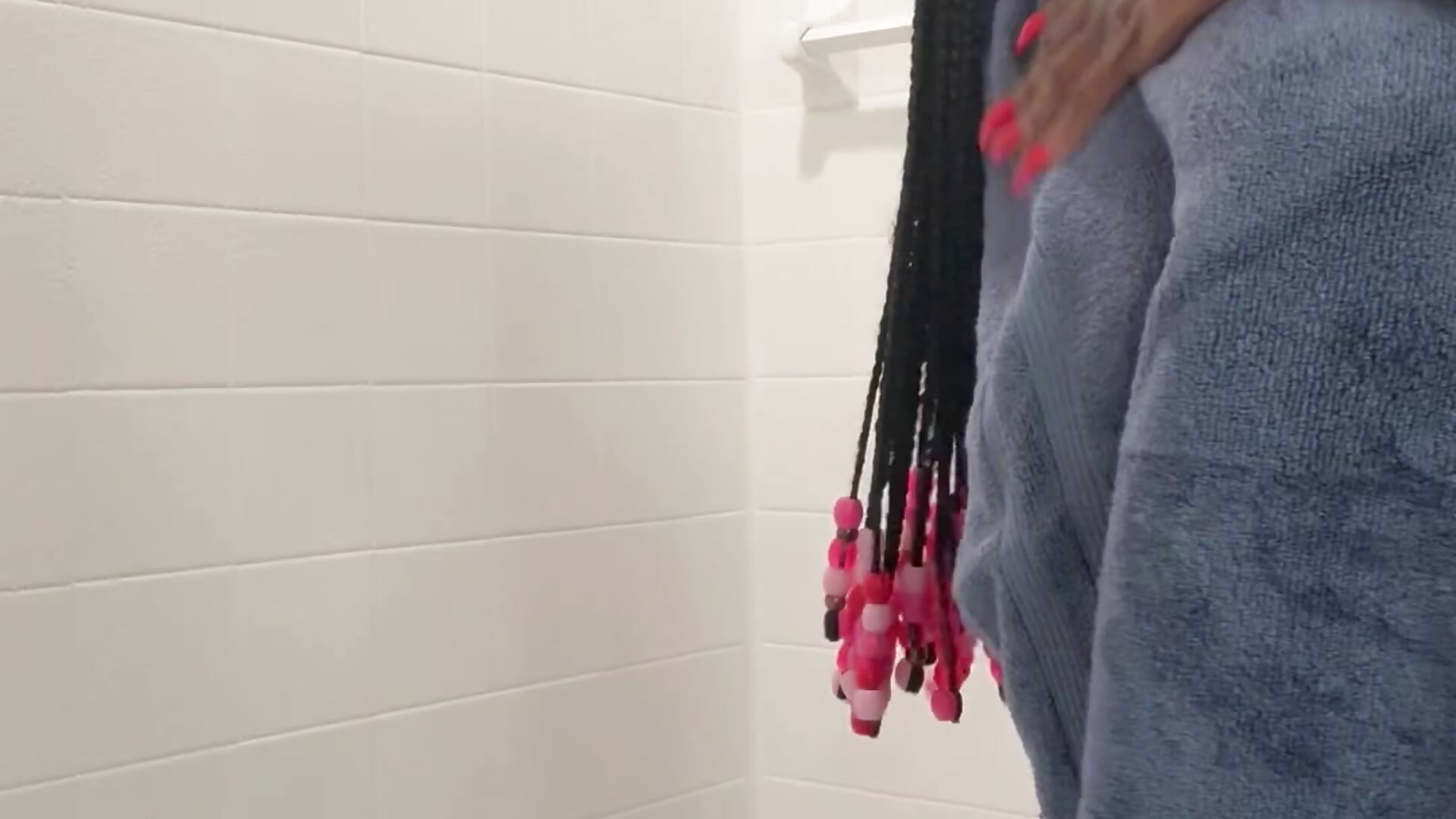 Pat that pussy dry - vídeo de la modelo de cam MadameMuse