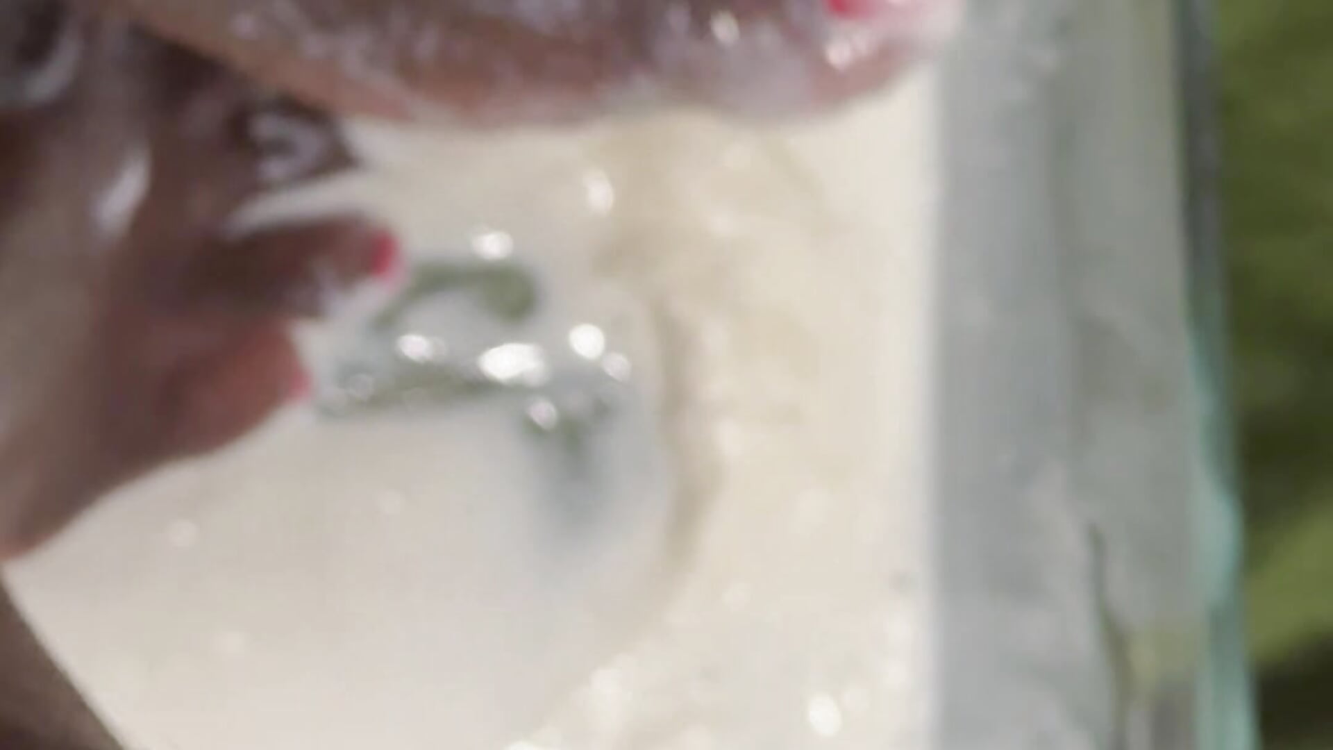 🦶🍦Foot Lovers - Cream all over my toes. Cold, sensory, icecream foot play - vídeo de la modelo de cam MadameMuse