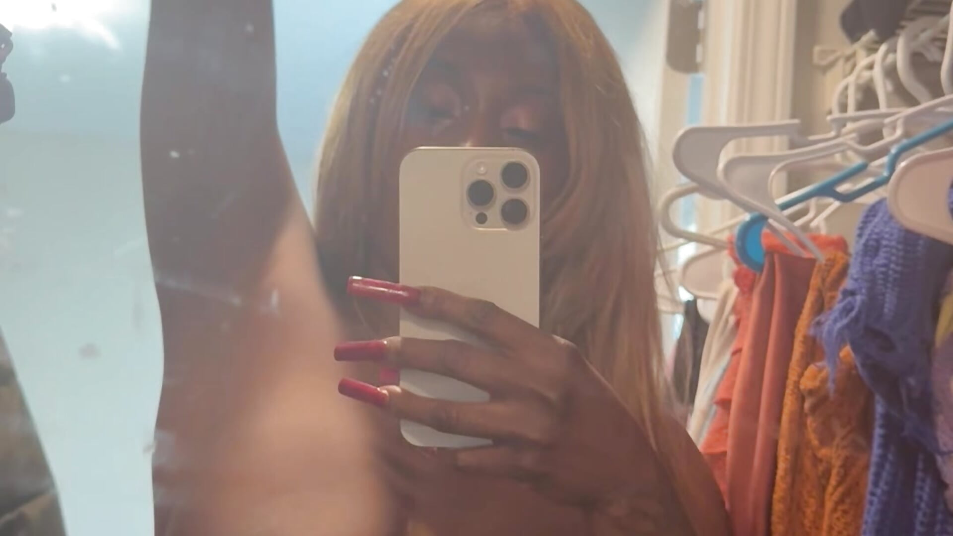 Beauty & boobies - vídeo de la modelo de cam MadameMuse