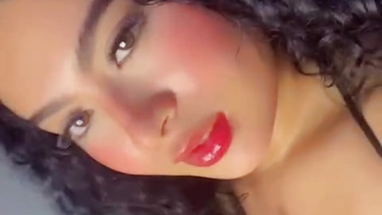 WhatsApp Video 2025-10-31 at 8,58,12 AM - video by dara_queen7 cam model