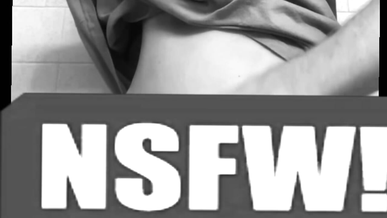 Shii you could get this big white cock anytime any where👀😈 - video by 7inchesskinnyman cam model