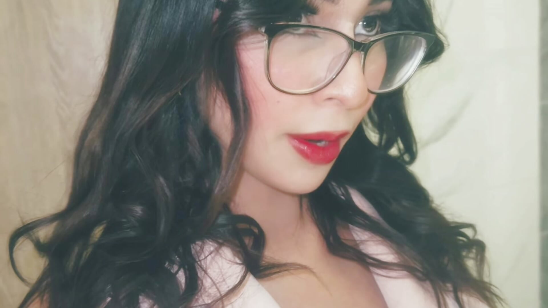 Follow me🩷 - video by Little_channel_ cam model
