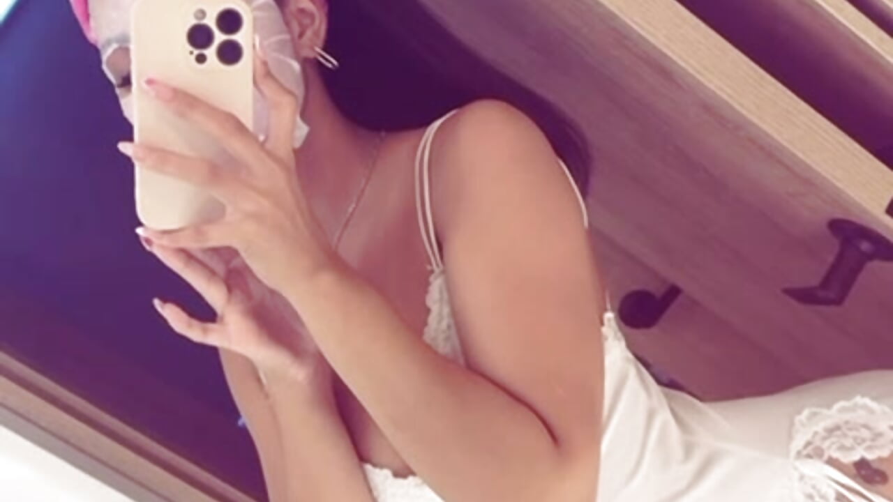 mask day 💕 - vídeo de la modelo de cam Little_channel_