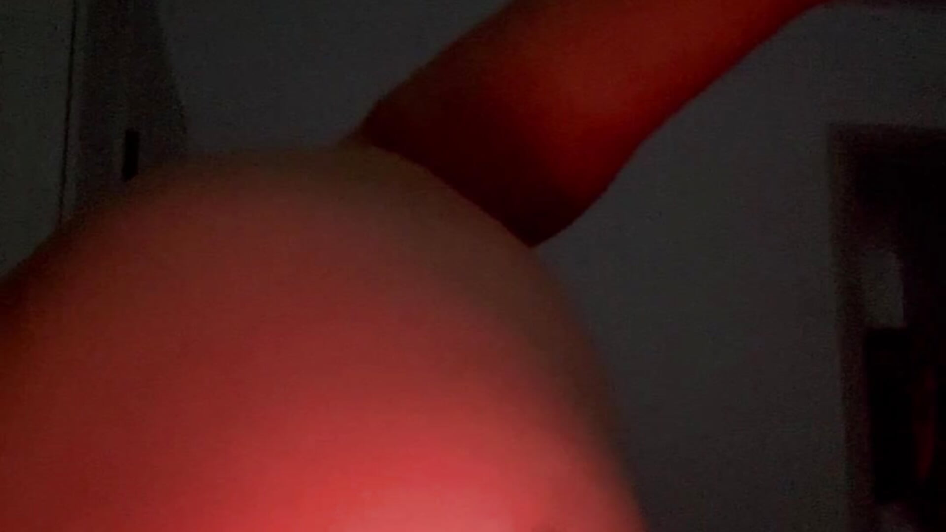 Guess where i put my fingers? - video by Mirra_ cam model