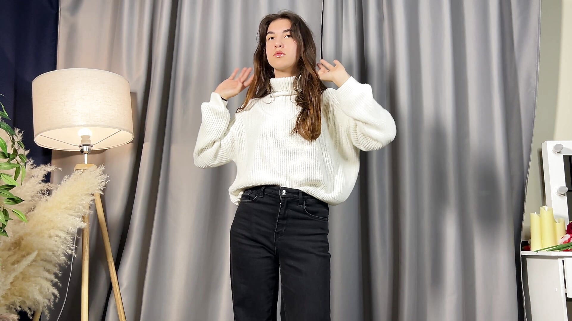 It's a little hot here - video by JoelleAter cam model