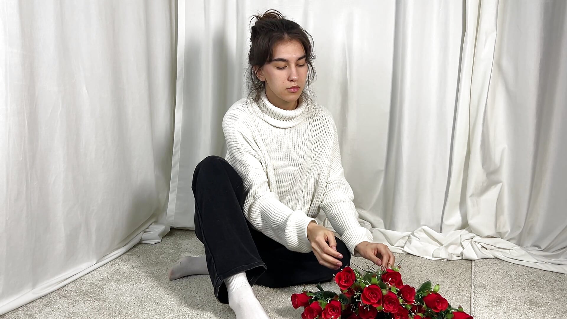 Red Roses - video by JoelleAter cam model