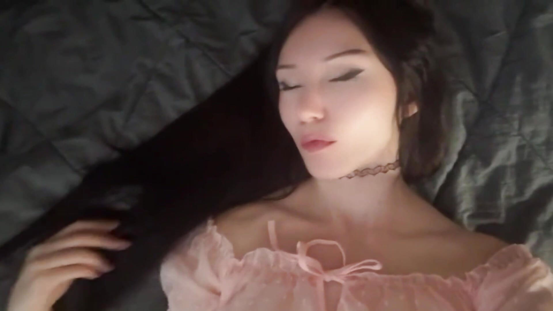 mugging - video by tansylust cam model