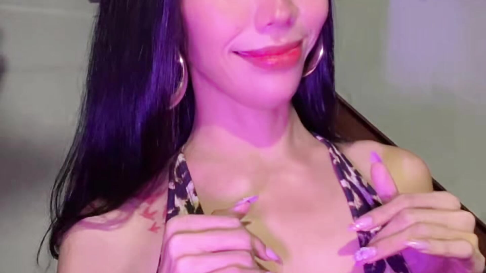 RUBY LOVES YOU❤️😘 – video od webkamerové modelky LoveRUBY143