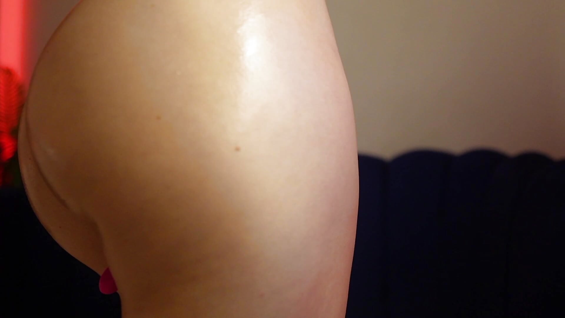 Ass and pussy tease - video by aaylinn_x cam model