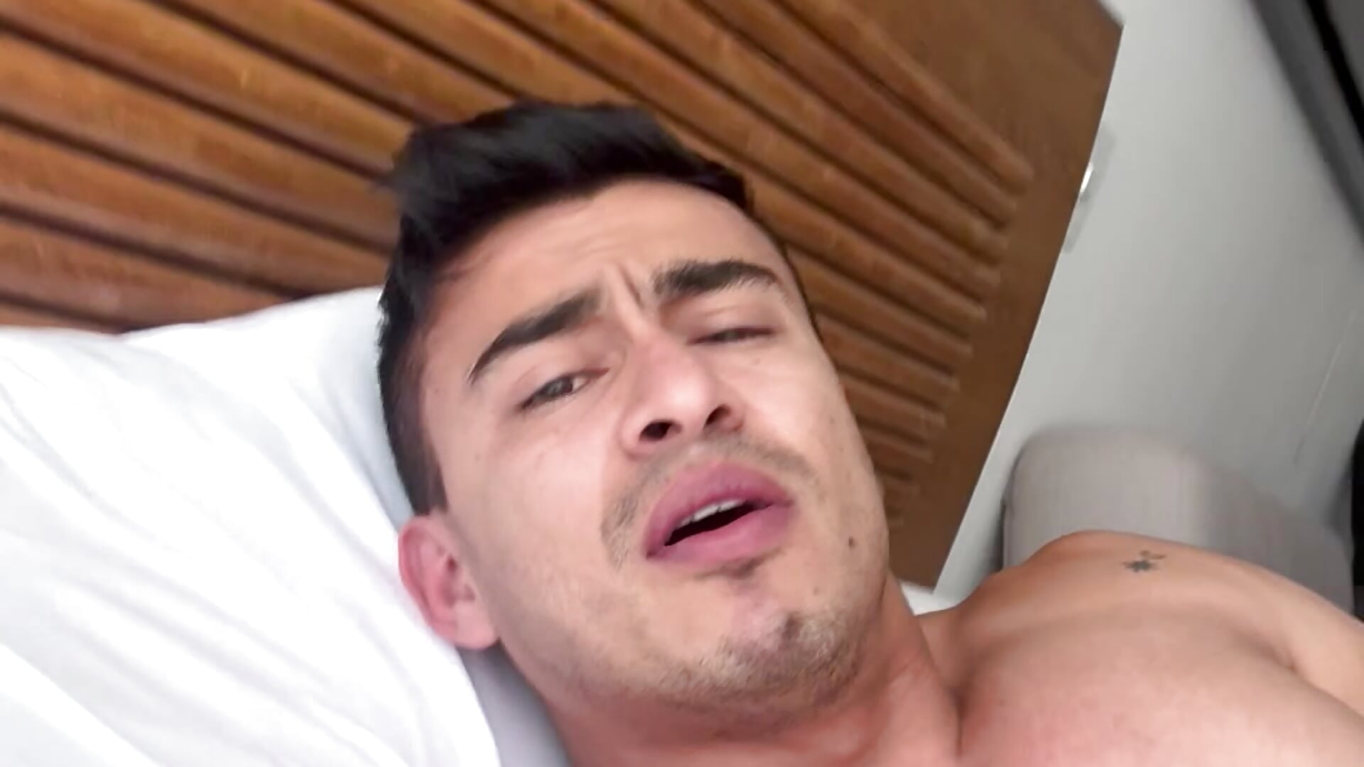 Do you want to see?🥵😈… - Chris_Clarck adlı kamera modelinin videosu