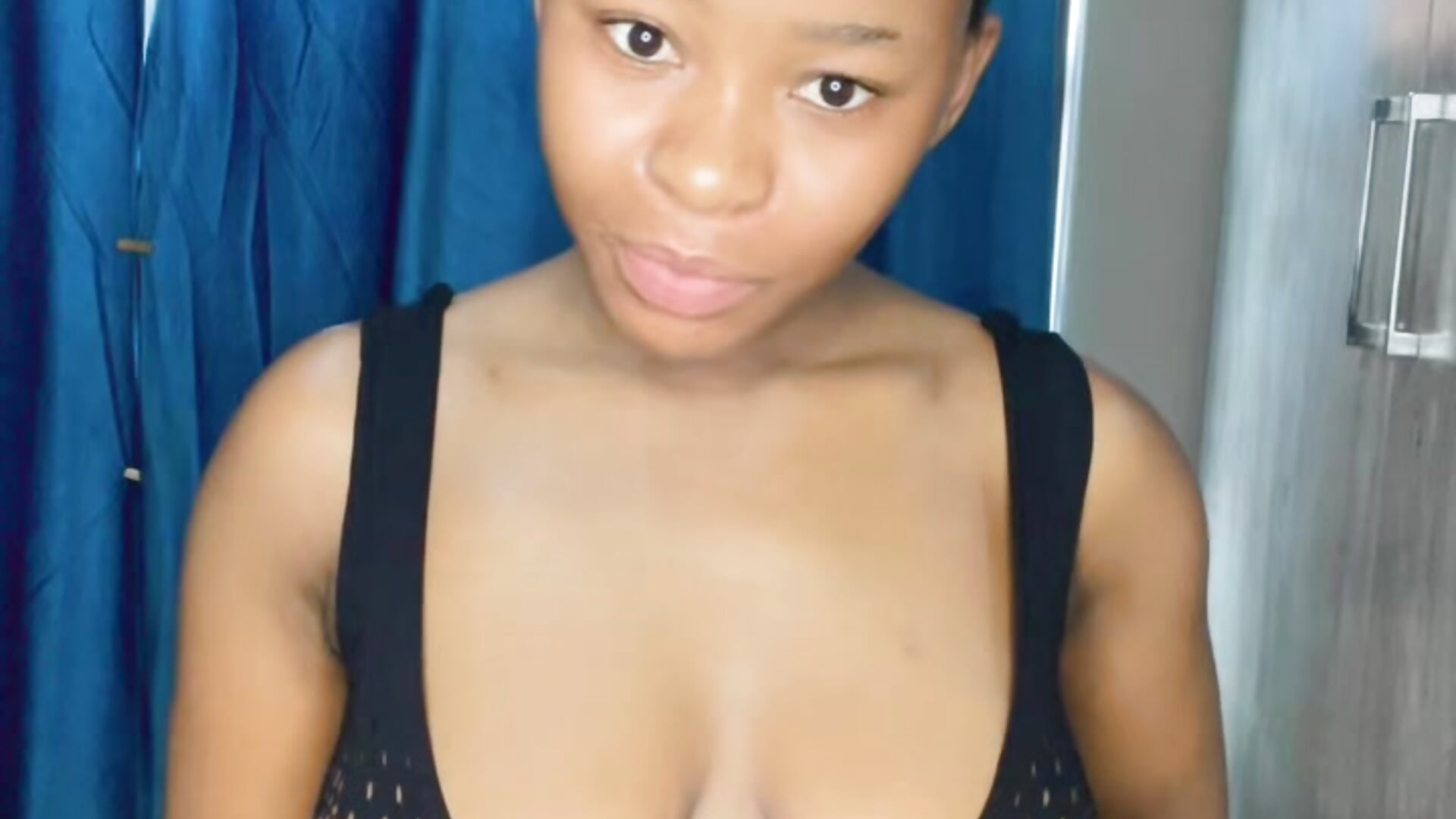 v10044g50000d33bf8nog65m7v6j3nfg - MiyaXo2 adlı kamera modelinin videosu