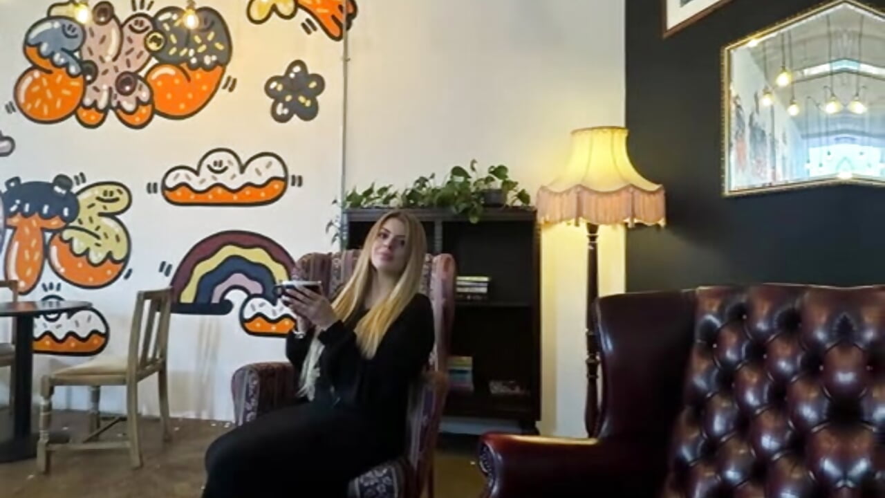 About me - video oleh model kamera jordynjace