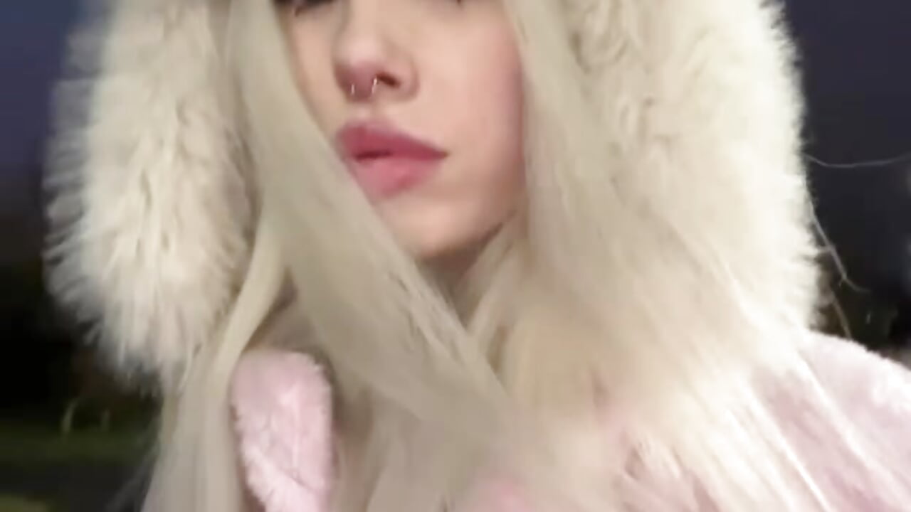 real live <3 - video by red_qwe cam model