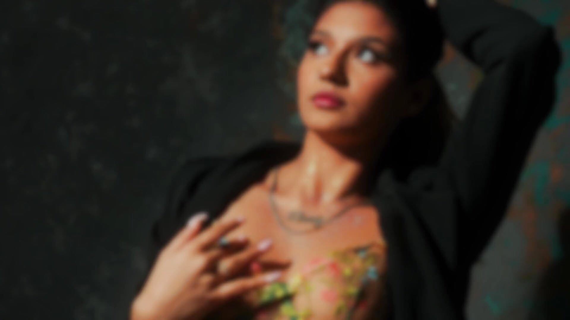 Tempting - video by Nikol_Goldysss cam model