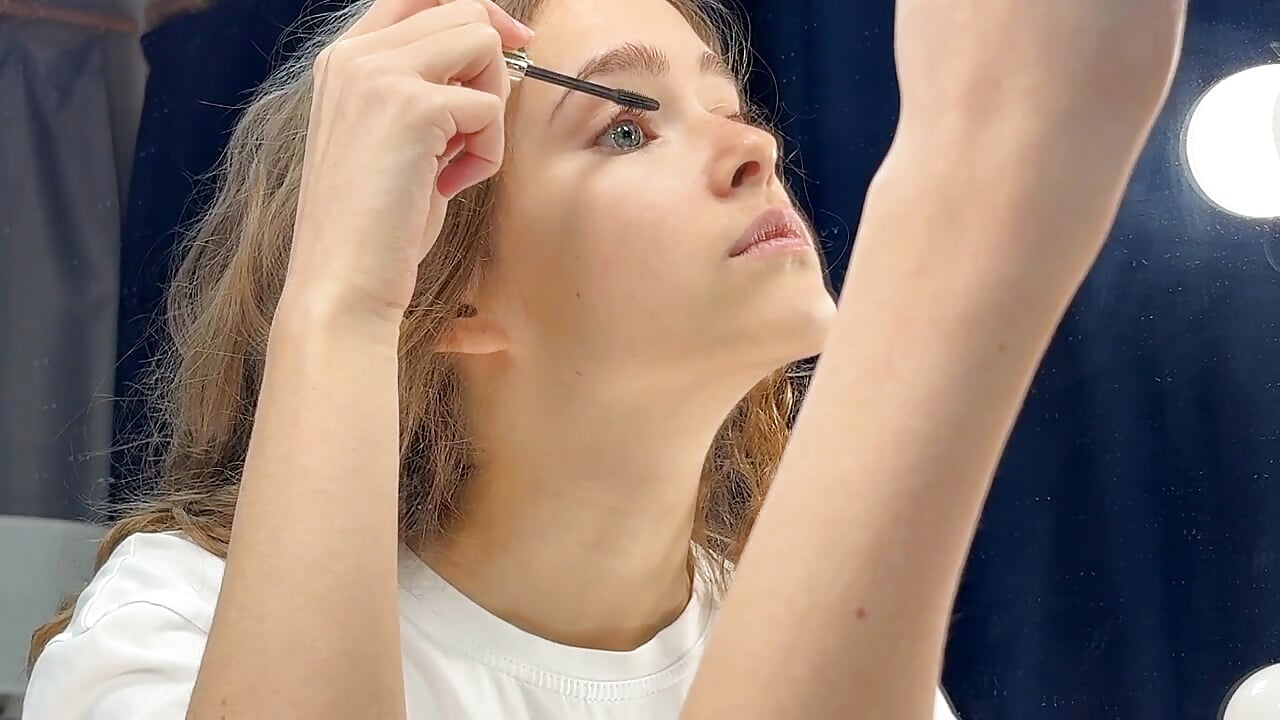 try to connect with me - video by ErynTing cam model