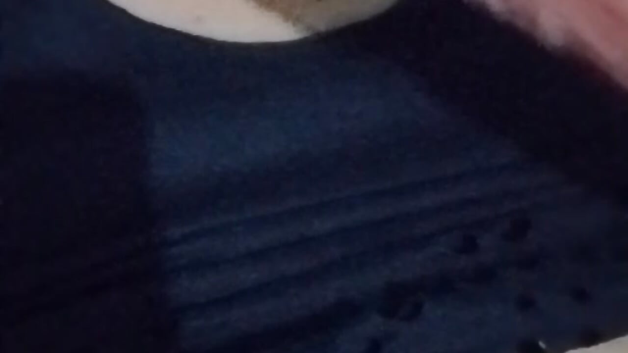 Cavalgando Sentando pedindo na cara leite Safada total tapa na bunda duas rolas buceta e cu - vídeo de BIADELICIA1 modelo de câmara