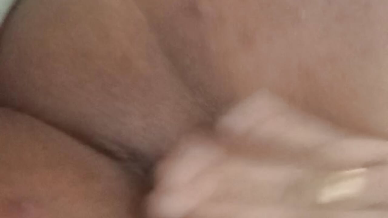 Enfiei o desodorante Rexona na buceta e molhei toda - clip cu BIADELICIA1 model videochat