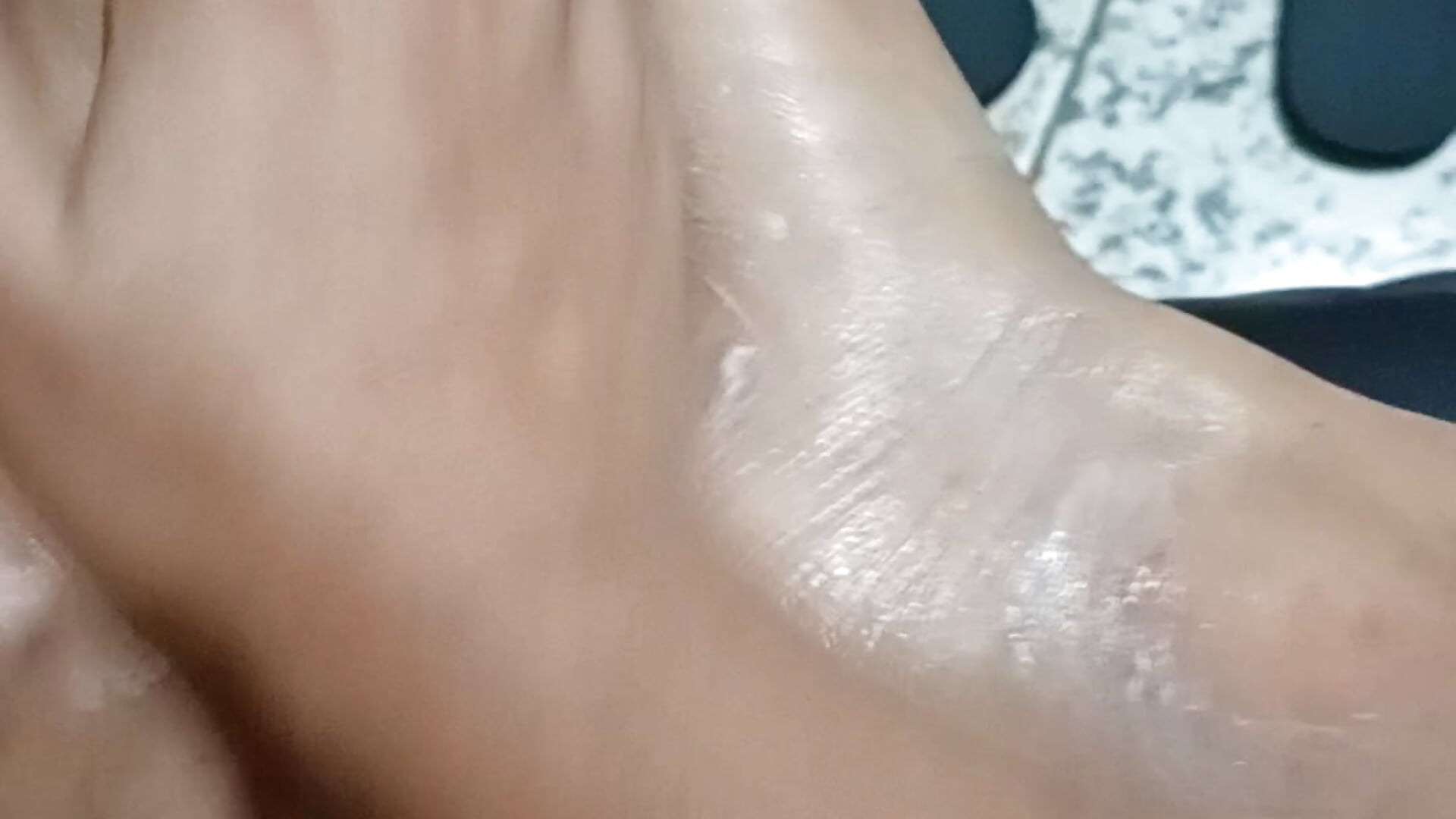 🧴 Hidratando Pezinhos - vídeo de BIADELICIA1 modelo de câmara