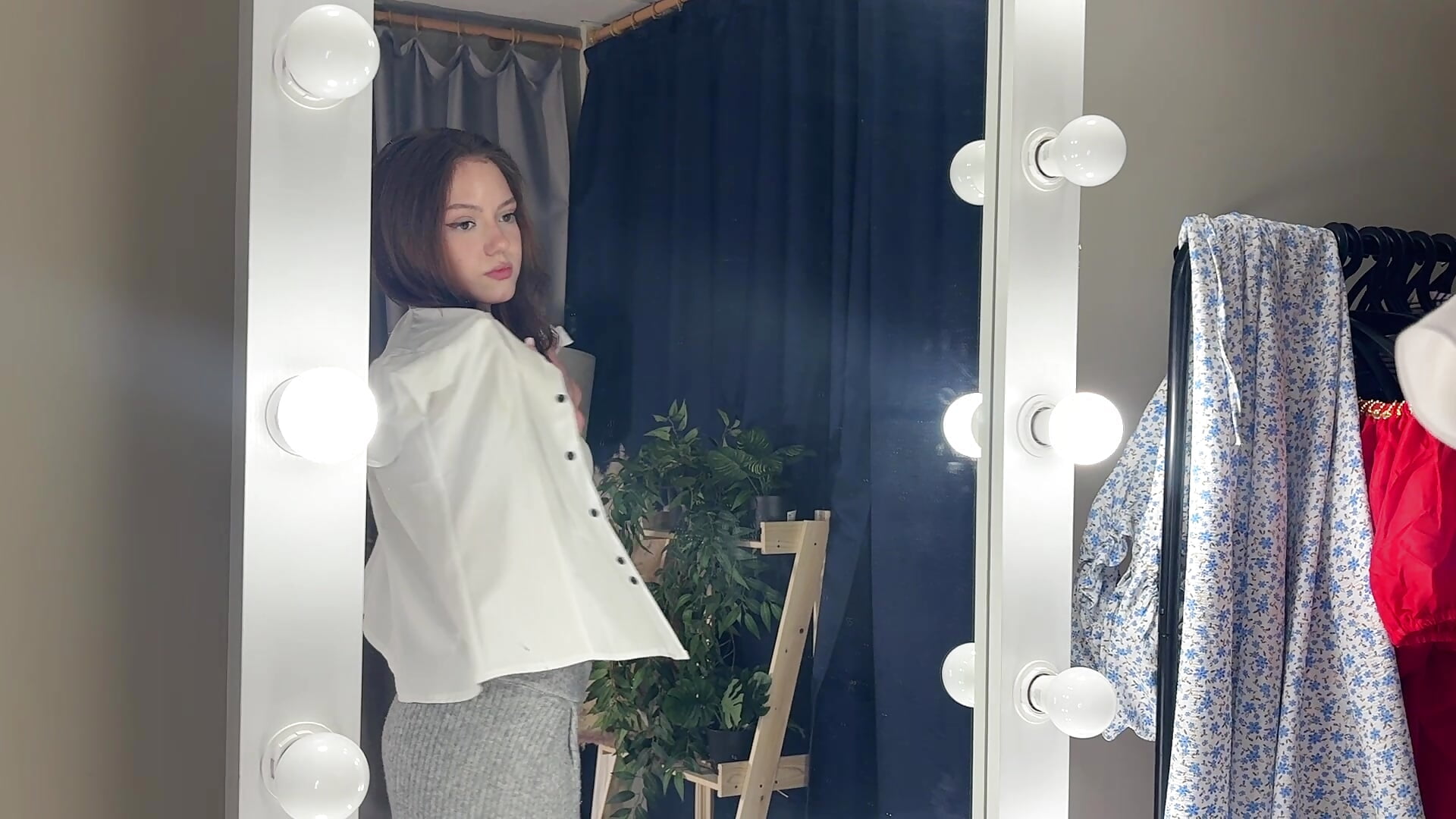 U like my top? - video by CruzStai cam model