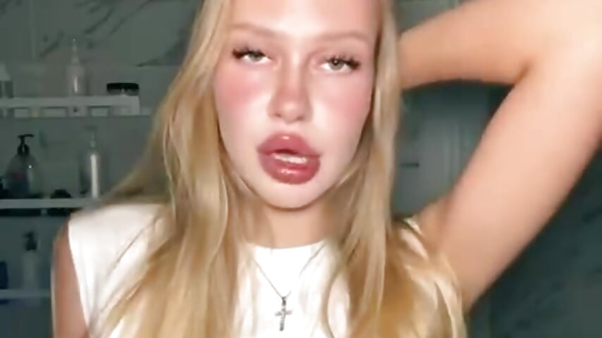 for u - video by Diana_Bennett cam model