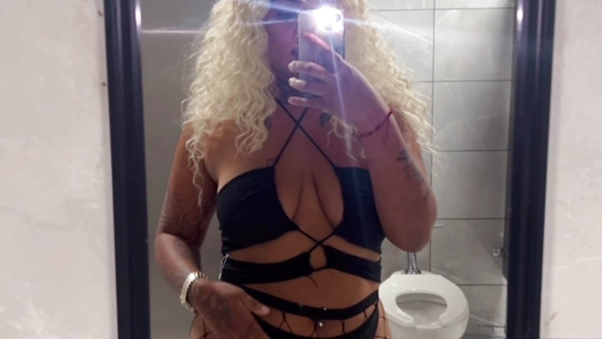 1e4871d0e8d84e388ba0f98a4d427fb2 - video by Rreddareal06 cam model